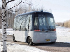 無印良品が自動運転バス「GACHA」でデザインする世界戦略