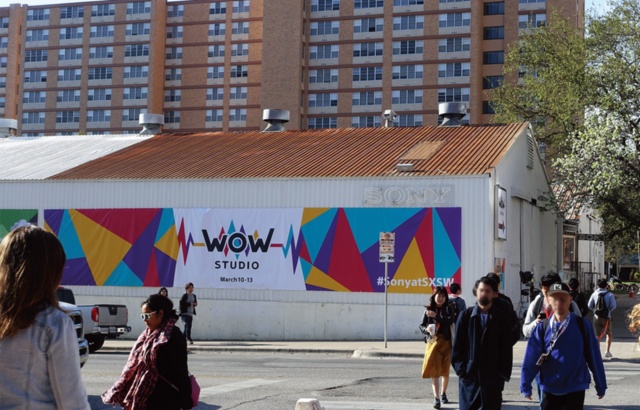 ソニーの「WOWスタジオ」は、コンベンションセンターのすぐ向かいの立地。この中で10件の展示が行われて、まるでテーマパークのような体験型空間となっていた