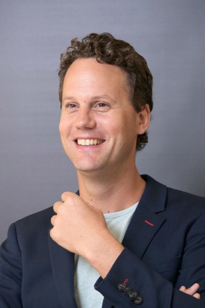 オランダの自転車メーカー、バンムーフの共同創業者でCEOのティーズ・カーリエ氏。兄のタコ・カーリエ氏と09年に同社を創業。自転車に使用する部品の大半を自社で開発したオリジナリティーの高い自転車に特徴がある