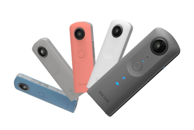 リコーは全天球カメラ「THETA」の事業モデル転換を狙う