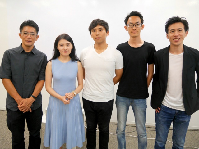 今回のプロジェクトを担当した武蔵野美術大学のメンバー。左から田中桂太教授、ソン・ショウ氏、リ・ジョンソプ氏、オウ・カンシン氏、オウ・リツナン氏