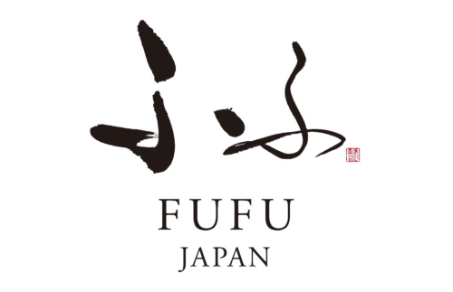 「世界のFUFUへ」という思いを込め、「FUFU JAPAN」と併記した