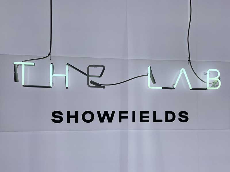 NY発「世界一面白いお店」　ツアー型小売りは日本でもはやるか