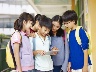 スマホ時代の小学生 動画に1日44分、月の小遣い498円
