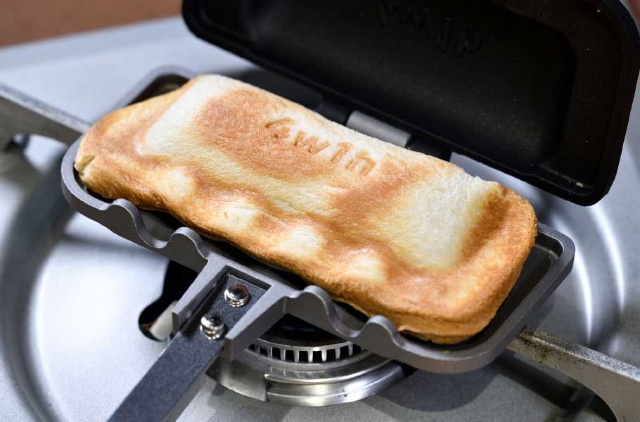 1枚焼き のホットサンドメーカー 愚直な消費者視点で爆売れ 日経クロストレンド 1枚焼き のホットサンドメーカー 愚直な消費者視点で爆売れ 日経クロストレンド