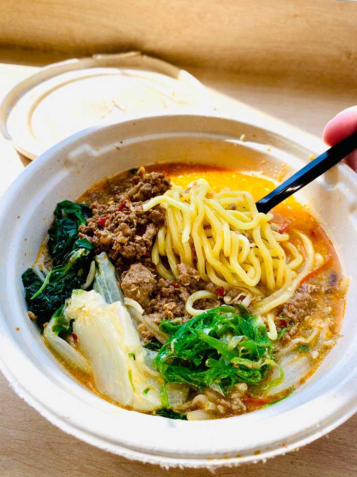 出来たてラーメン自販機「ヨーカイ」、渋谷に登場 CEOに直撃：日経