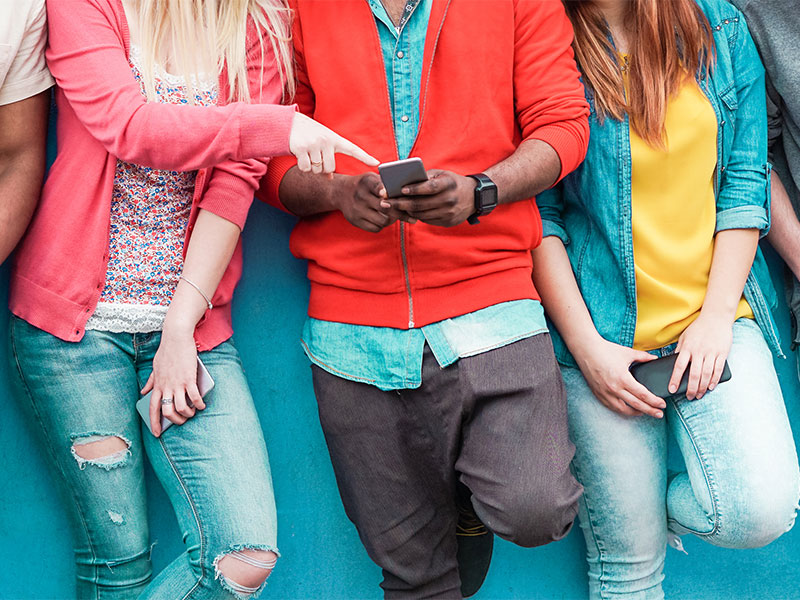 Z世代の“消費行動ジャーニー”を公開　SNS使い分けの実態は？