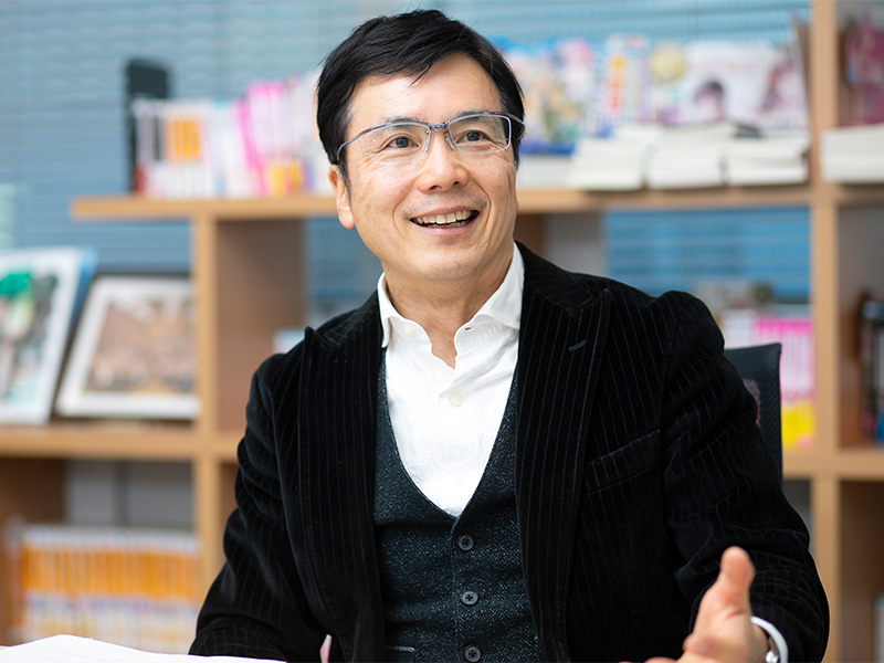 不況の出版市場で売り上げ3倍　Z世代に「紙の本」を売る仰天戦略