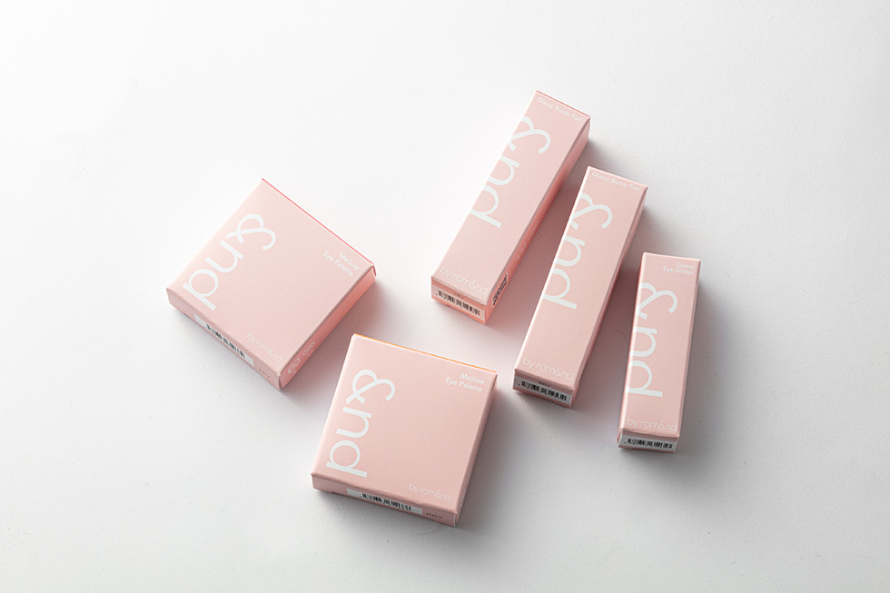 未使用品ありデパコス韓国コスメなど50点セットまとめ売り ローソンで爆売れの韓国コスメ Z世代が棚に向かう仕掛けとは：日経