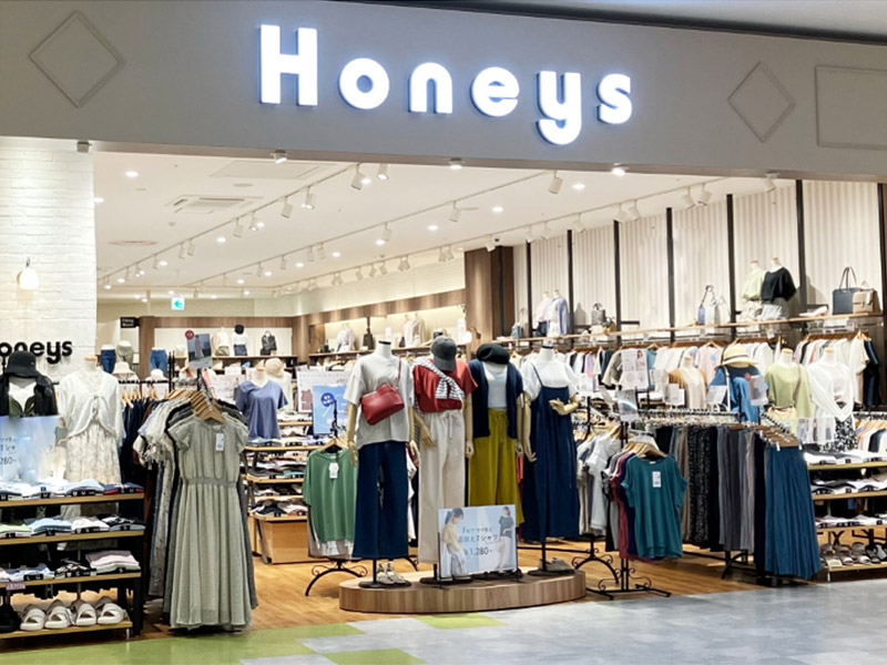 ハニーズはオフィスカジュアル最強ブランド？　独自の最適化ノウハウ