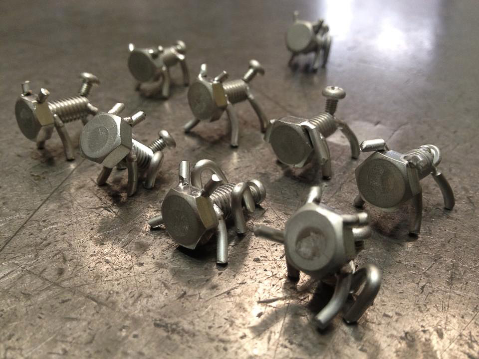 町工場発の謎の金属製動物フィギュア「ネジマル」が話題に ANAとも