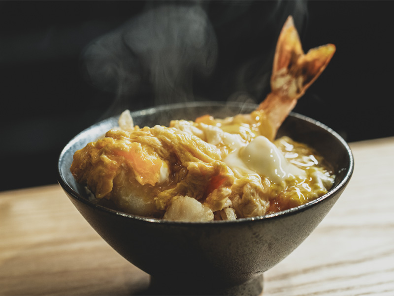 串カツ田中、新業態が好調　店舗からWebサイトまでデザインを内製化