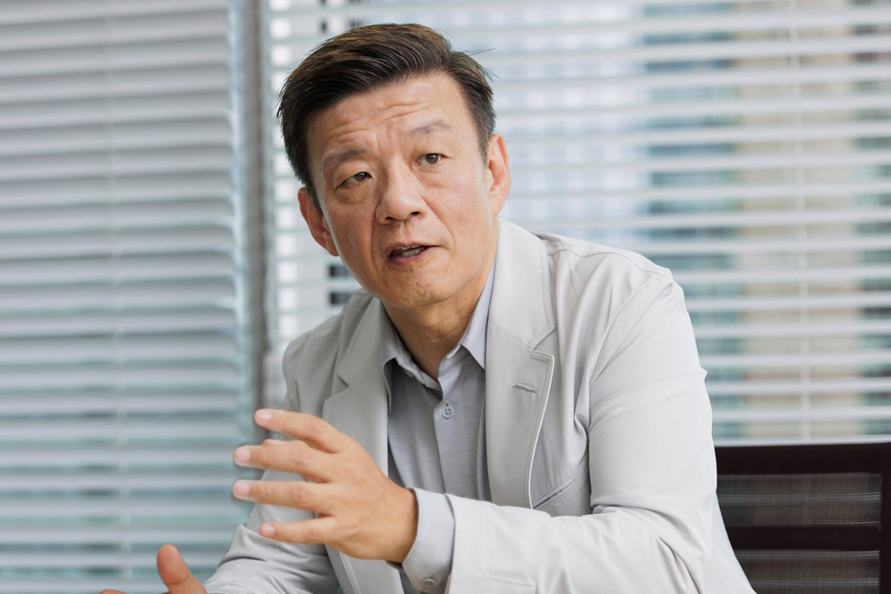 森岡毅氏に直撃 「AI時代、若者はマーケターを目指すべきか」：日経