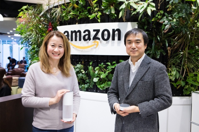 アマゾンジャパン Alexaエクスペリエンス・アンド・ディバイス プロダクトマネジメントシニアマネージャーのカレン・ルービン氏(左)と同社アレクサビジネス本部の柳田晃嗣本部長