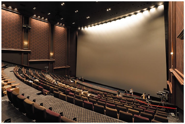 国内最大スクリーンで映画を堪能 体験型 シネコンが池袋に 日経クロストレンド 国内最大スクリーンで映画を堪能 体験型 シネコンが池袋に 日経クロストレンド