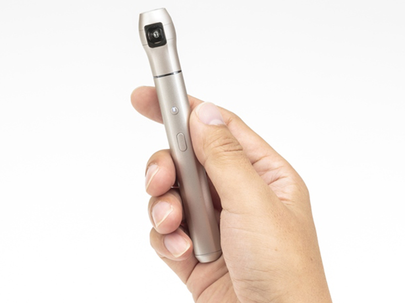 リコー「THETA」の系譜を引くペン型全天球カメラ、「IQUI」の実力