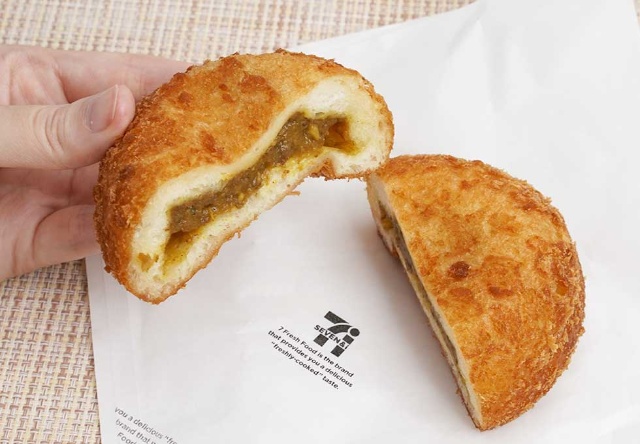 セブンの店で揚げるカレーパンが絶好調 レジ横の 看板 目指す 日経クロストレンド セブンの店で揚げるカレーパンが絶好調 レジ横の 看板 目指す 日経クロストレンド