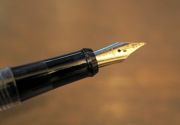 パイロットのライティブ 00円台の 本格 万年筆で大人に訴求 日経クロストレンド パイロットのライティブ 00円台の 本格 万年筆で大人に訴求 日経クロストレンド