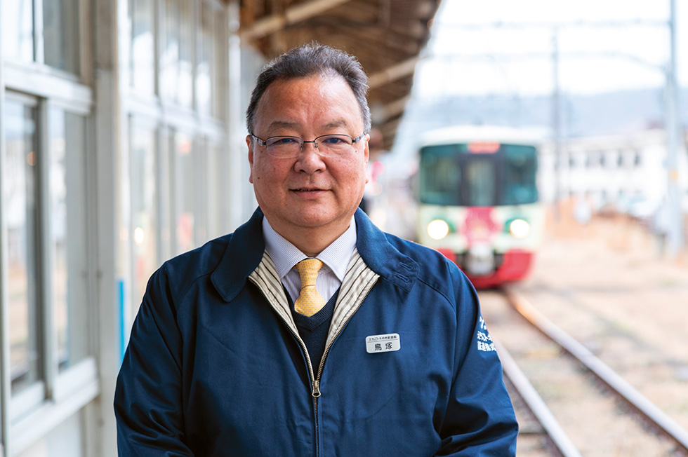 観光列車「雪月花」で地方に活気を！ えちごトキめき鉄道の挑戦：日経