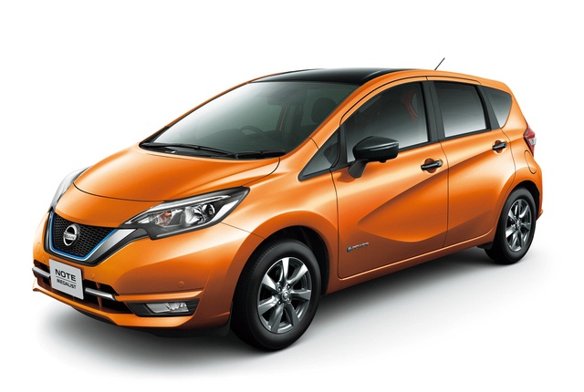 2018年上半期(1月~6月)の乗用車ブランド通称名別順位で日産「ノート」がトップに立った(画像は「ノート e-POWER メダリスト ブラックアロー」)