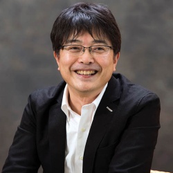 エステー執行役エグゼクティブ・クリエイティブディレクターの鹿毛康司氏