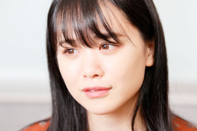 菅本裕子氏 1994年、福岡県生まれ。アイドルグループを脱退後ニート生活を送るも自己プロデュースを開始し「モテクリエイター」という新しい肩書を作り自ら起業。現在はタレント、モデル、SNSアドバイザー、インフルエンサー、YouTuberとして活躍中。10~20代女性を中心に自身のInstagramやYouTubeチャンネルで紹介するコスメが完売するなどその影響力は絶大。SNSのフォロワーの合計は120万人超。近著に『SNSで夢を叶える~ニートだった私の人生を変えた発信力の育て方~』