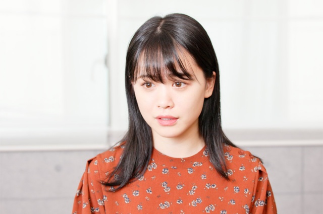 菅本裕子氏 1994年、福岡県生まれ。アイドルグループを脱退後ニート生活を送るも自己プロデュースを開始し「モテクリエイター」という新しい肩書を作り自ら起業。現在はタレント、モデル、SNSアドバイザー、インフルエンサー、YouTuberとして活躍中。10~20代女性を中心に自身のInstagramやYouTubeチャンネルで紹介するコスメが完売するなどその影響力は絶大。SNSのフォロワーの合計は120万人超。近著に『SNSで夢を叶える~ニートだった私の人生を変えた発信力の育て方~』