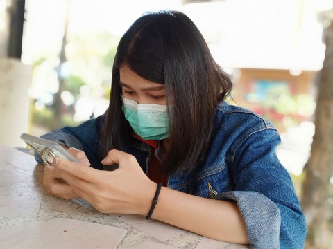 新型コロナウイルスが広まる中でも、仕事を休めない従業員は多い(写真/Shutterstock)