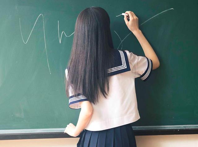 紅白目指すaiりんな 卒業の理由 女子高生の枠に収まらない 日経クロストレンド 紅白目指すaiりんな 卒業の理由 女子高生の枠に収まらない 日経クロストレンド