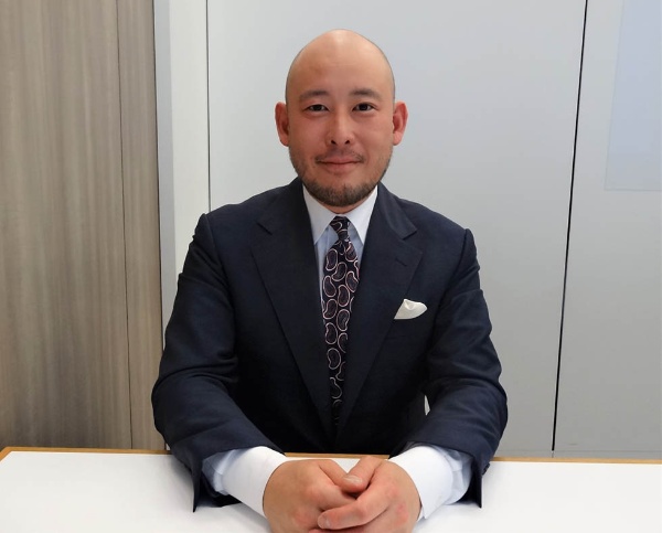 採寸は スマホ より人間 オンワードのオーダースーツが好調 日経クロストレンド 採寸は スマホ より人間 オンワードのオーダースーツが好調 日経クロストレンド