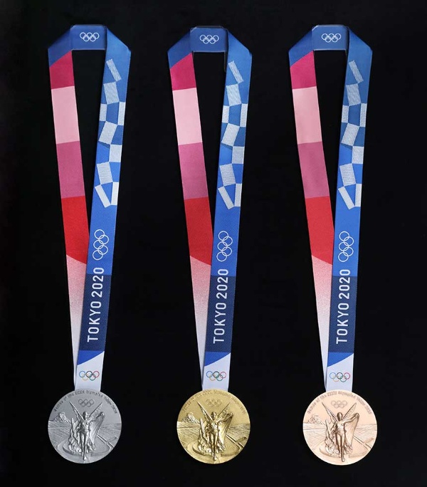 東京五輪のメダルは アスリートの気持ちを代弁したサイン 日経クロストレンド 東京五輪のメダルは アスリートの気持ちを代弁したサイン 日経クロストレンド
