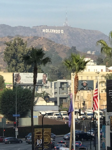 言わずと知れた映画の街、ハリウッドの風景。スターへの夢ある環境が、若者の生活意識にも好影響を及ぼしていた