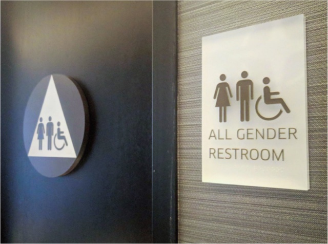 米サンフランシスコ空港のユナイテッド航空ラウンジ内の公衆トイレ