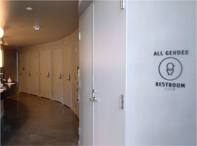 米シアトルのアマゾン本社にある公衆トイレは、オールジェンダーの共有空間になっている