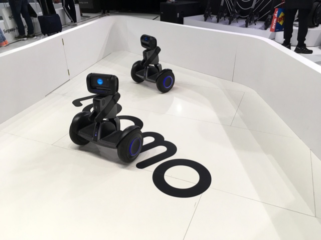 Segway Roboticsの新モデル「Loomo」