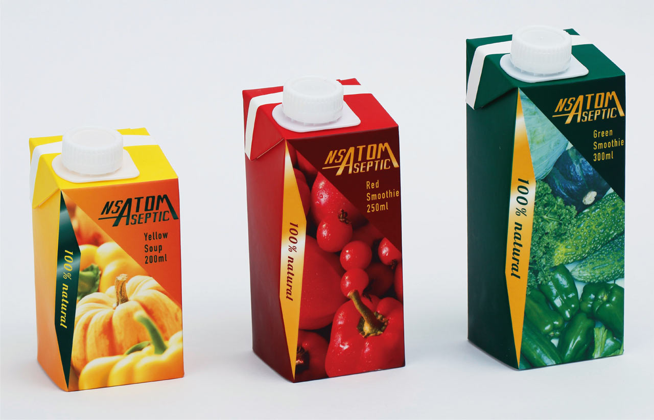 「NSATOM」を使用した飲料の例。左から200ml、250ml、300ml