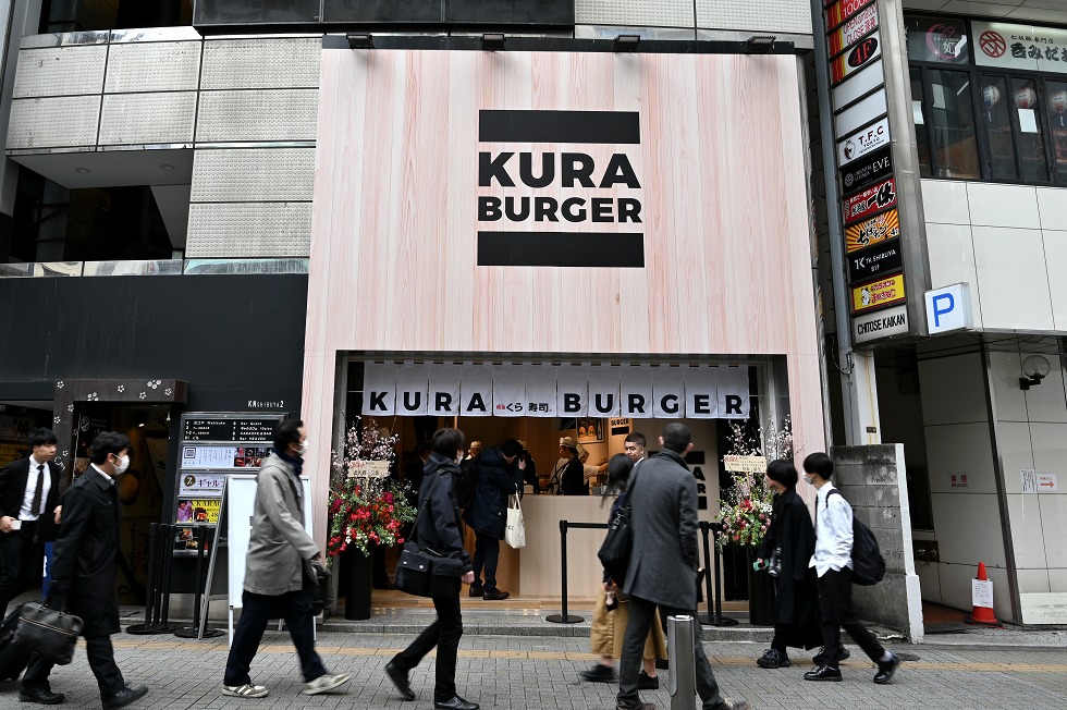 渋谷の繁華街に突如姿を現した期間限定のハンバーガー専門店、渋谷「KURA BURGER」