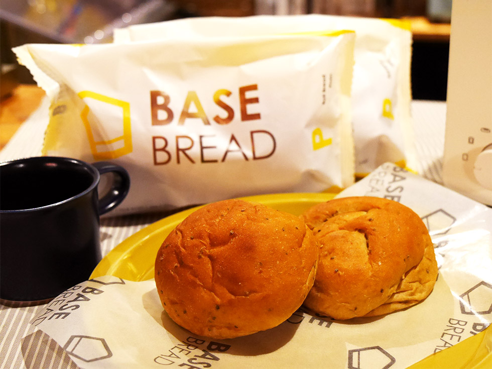 今度はパン、“完全栄養イノベー食”第2弾「BASE BREAD」：日経クロス