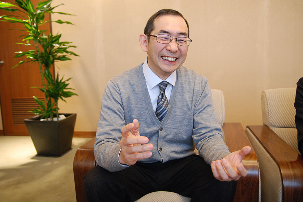三省堂 出版局・辞書出版部の奥川健太郎氏。自身は三重県出身で、特別にどこかの球団のファンというわけではなかったという