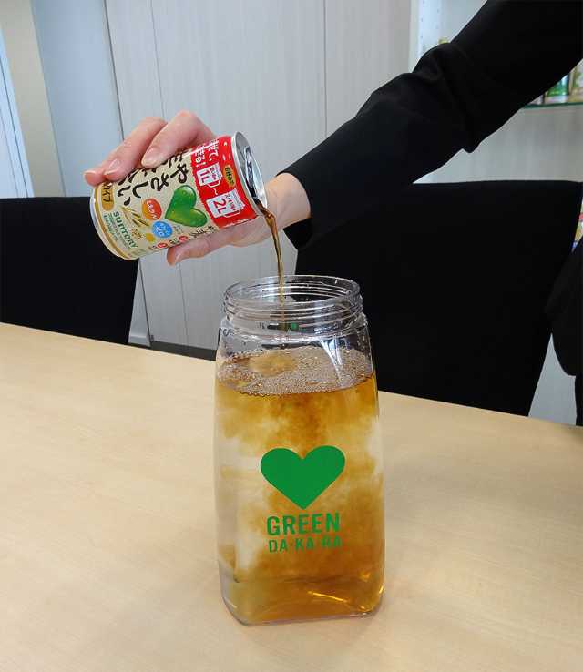 缶を開けて水に注げばすぐに冷たい麦茶が作 日経クロストレンド