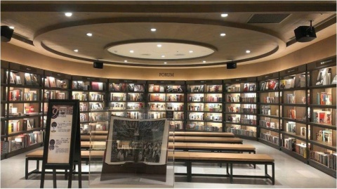 CNNによって「世界で最もクールな百貨店14」の1つに選ばれた「誠品生活松菸店」は2013年オープン。映画館、ホール、ものづくりの実演など台湾カルチャーを集積した初の総合型店舗
