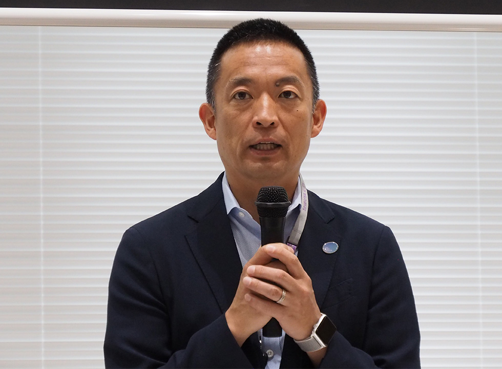 今回の協定や認知症予防の取り組みなどについて語る渋谷区長の長谷部健氏