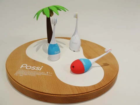 「Possi」は歯磨きをしながら振動や音楽が楽しめる。子供がなじみやすいように生き物のような有機的なデザインにした