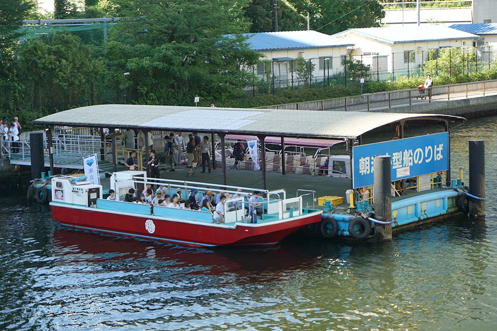 乗るまでどの船になるかは分からない 屋根 日経クロストレンド