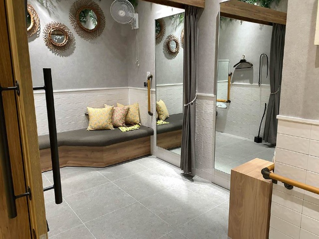 有楽町マルイ 車いすで利用できる試着室を導入 もう諦めないで 日経クロストレンド 有楽町マルイ 車いすで利用できる試着室を導入 もう諦めないで 日経クロストレンド