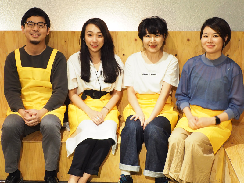 店は解体予定ビル　ミレニアル世代が仕掛ける移動型フードコート