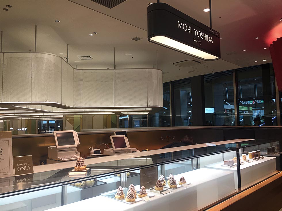 「MORI YOSHIDA PARIS」の店舗は渋谷ヒカリエ側出入り口の近く。定番商品は「モンブラン」（税込み918円）