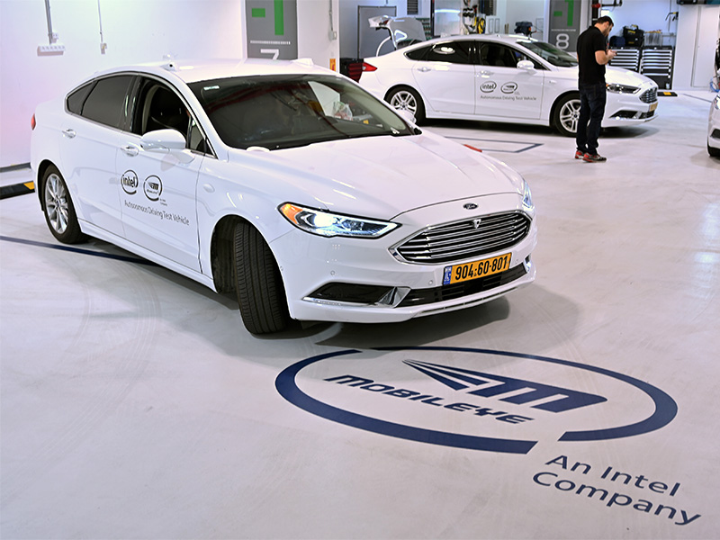 ロボタクシーの日本展開に意欲　インテル傘下モービルアイ