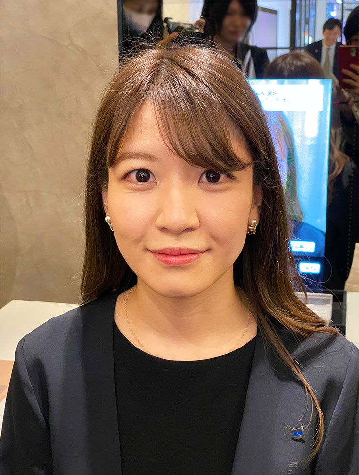 向かって右の頬にカスタマイズシート 仮称 日経クロストレンド