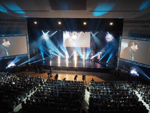 大宮ソニックシティの常設のシートは座り心地が良く、すり鉢状でステージも観やすい。観客にとって快適に観戦することができる